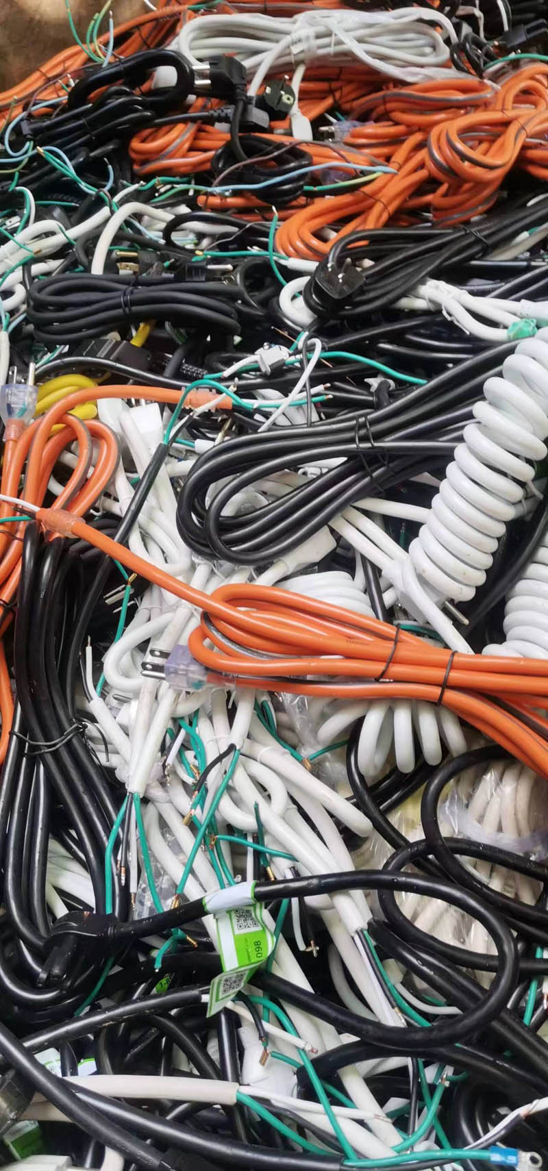 歐洲廢舊(jiù)電(diàn)線頭回收，附近(jìn)廢鋁回收利用(yòng)，附近(jìn)廢鐵(tiě)回收利用(yòng)，附近(jìn)廢銅回收利用(yòng)
